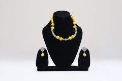 NECKLACE WITH PENDENT YELLOW DORI
